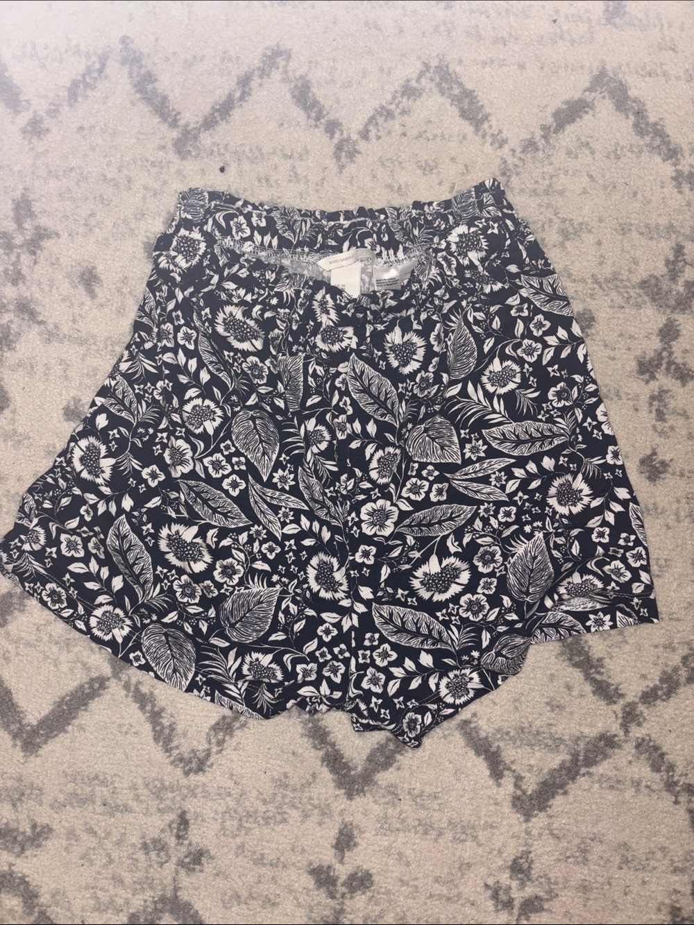 H&M Black & White High-Waist Floral Shorts